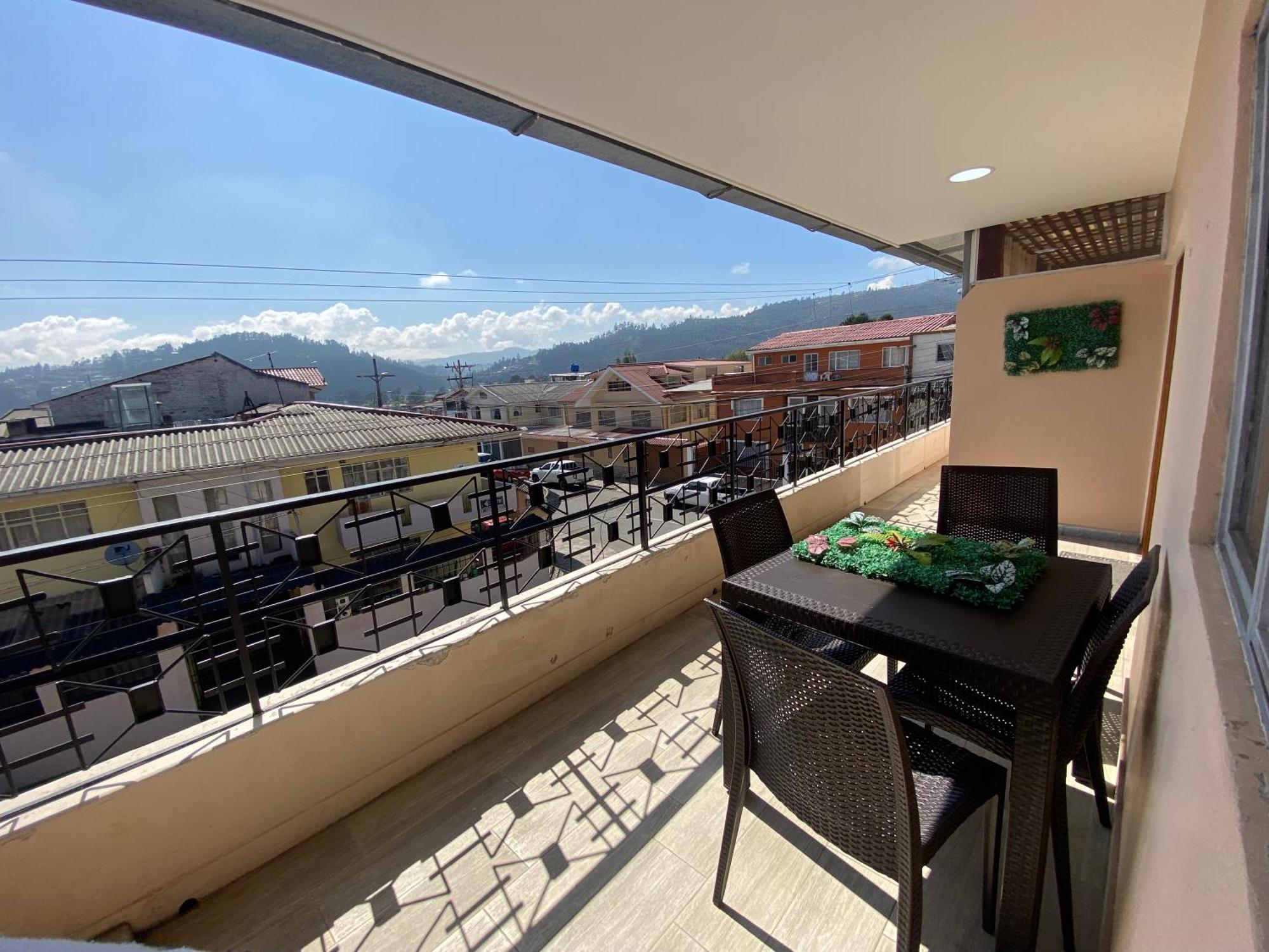 Bonito Y Amplio Departamento Elegante Con Terraza En El Centro Historico VII Apartment Cuenca Exterior photo